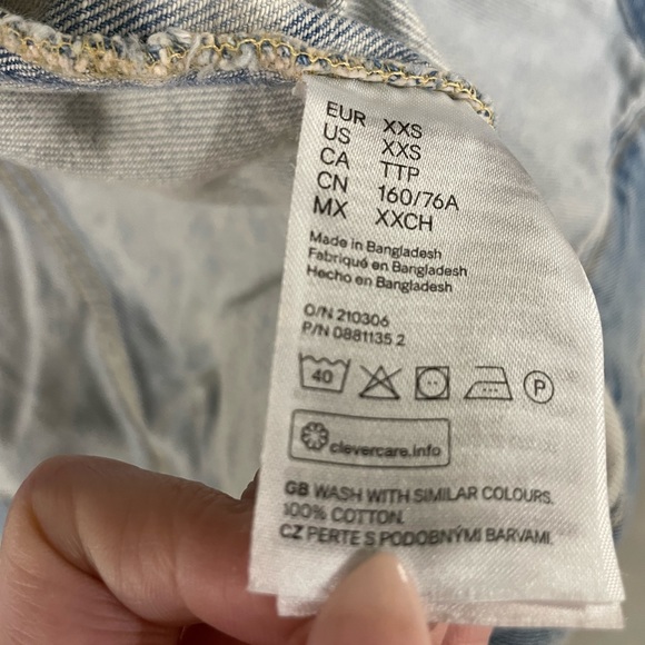 NWT H&M denim jacket- oversized fit - Picture 4 of 4